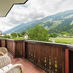 Haus Edelweiss Moelltal Apartment