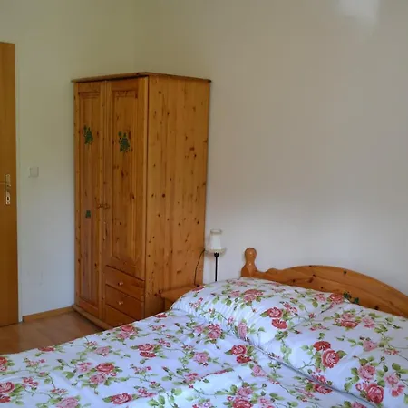 Haus Edelweiss Moelltal Апартаменты *