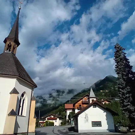 Haus Edelweiss Moelltal