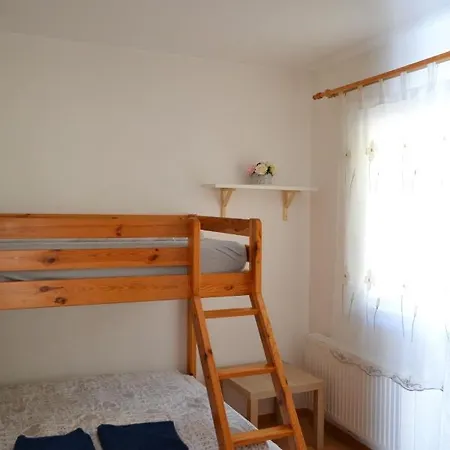 Haus Edelweiss Moelltal Флаттах