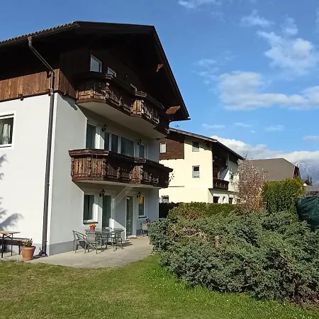 Haus Edelweiss Moelltal Апартаменты