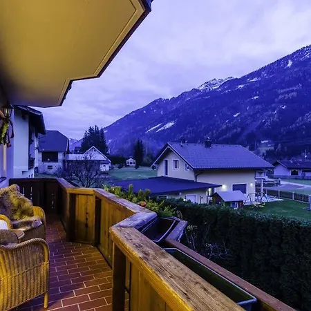 Haus Edelweiss Moelltal Апартаменты *