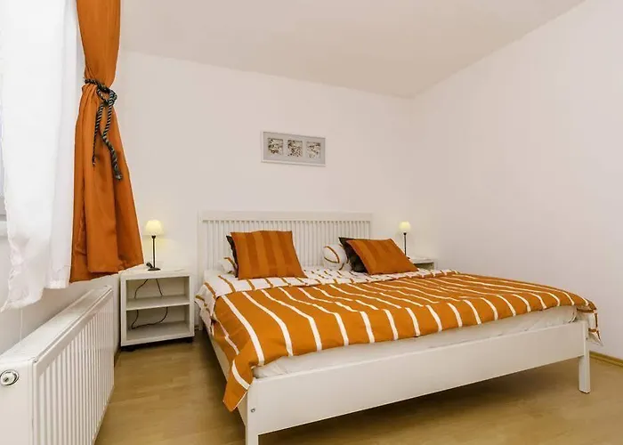 Haus Edelweiss Moelltal Apartment